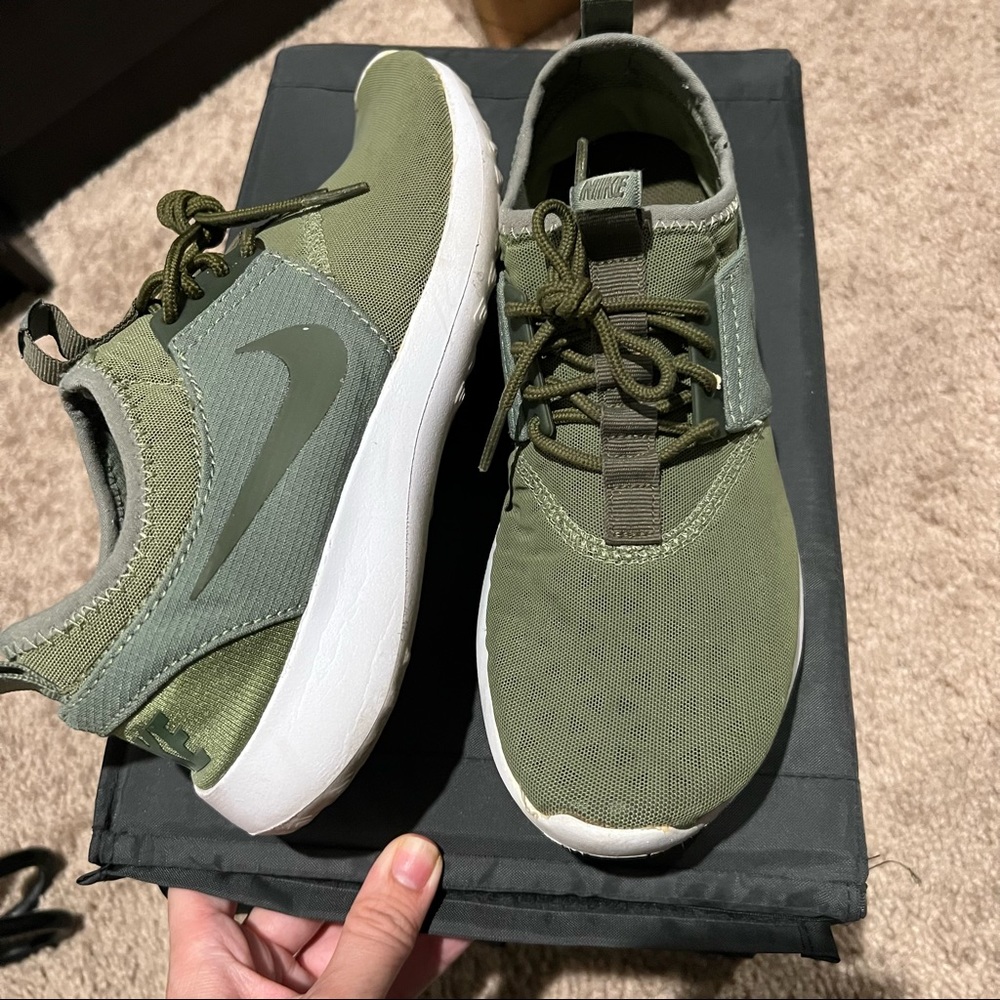 Womens Nikes